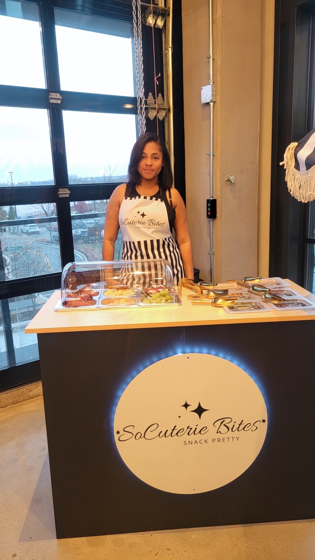 SoCuterie Cart 50 people